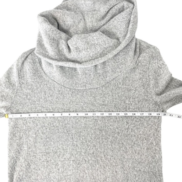 DKNY Soft Gray Cowl Neck High Low Sweater Size Medium - Picture 7 of 9